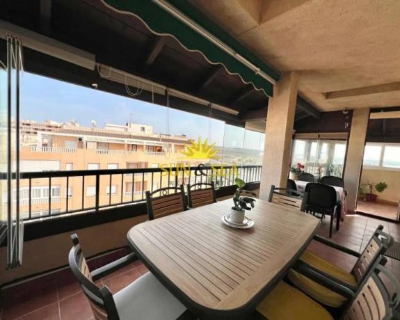 Ático en venta en Barrio Gaspar Perrelló, Torrevieja photo 1