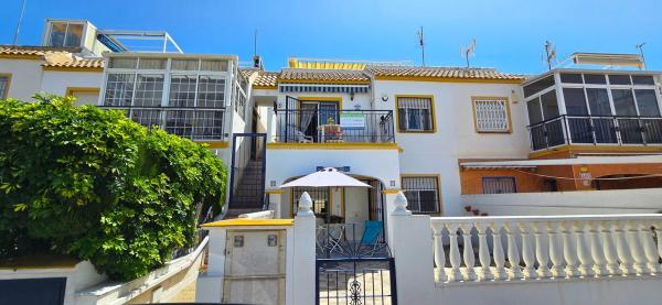 Ático en venta en  Calle Otelo, 22, Torrevieja photo 1