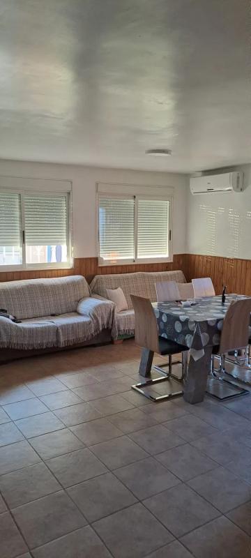 Properties for sale and rent in Spain photo 2