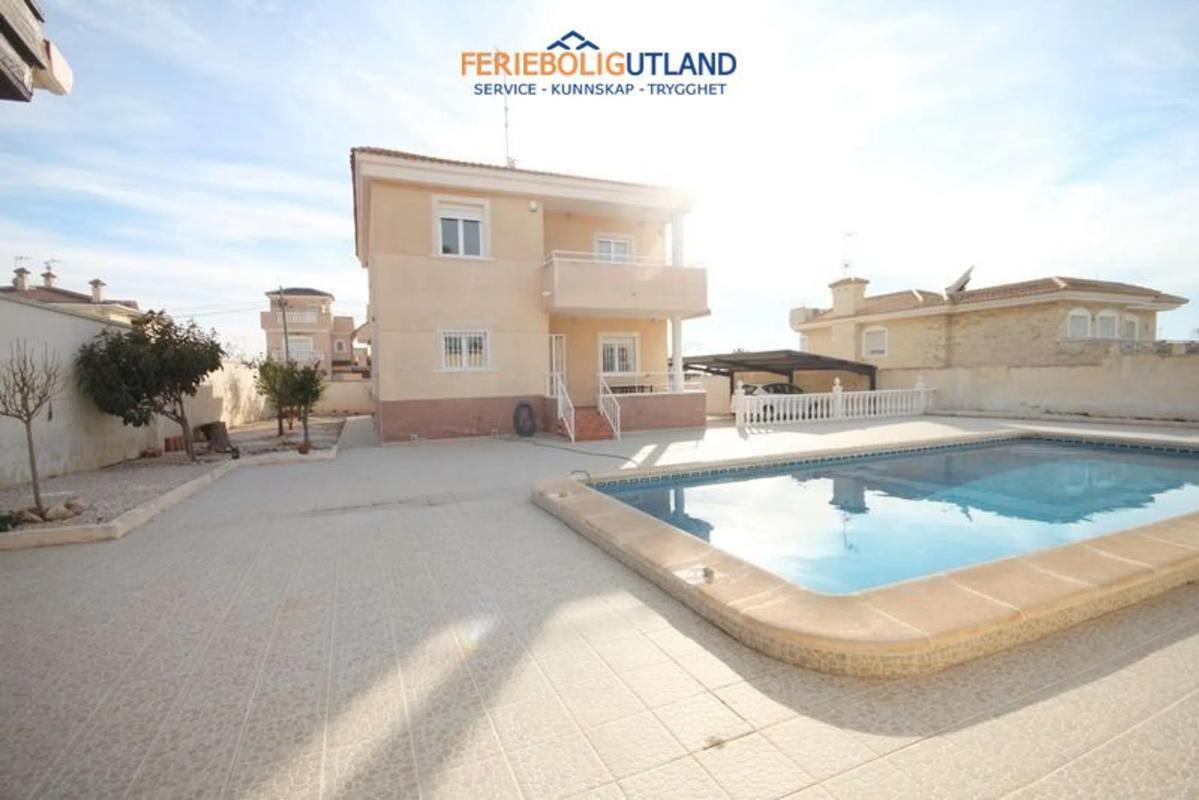 Properties for sale and rent in Spain photo 2