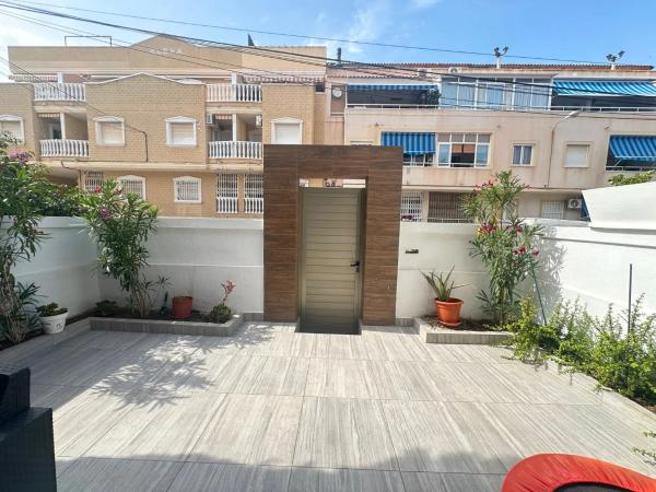 Дуплекс на продажу в Barrio Avenida Habaneras - Curva de Palangre, Торревьеха photo 2