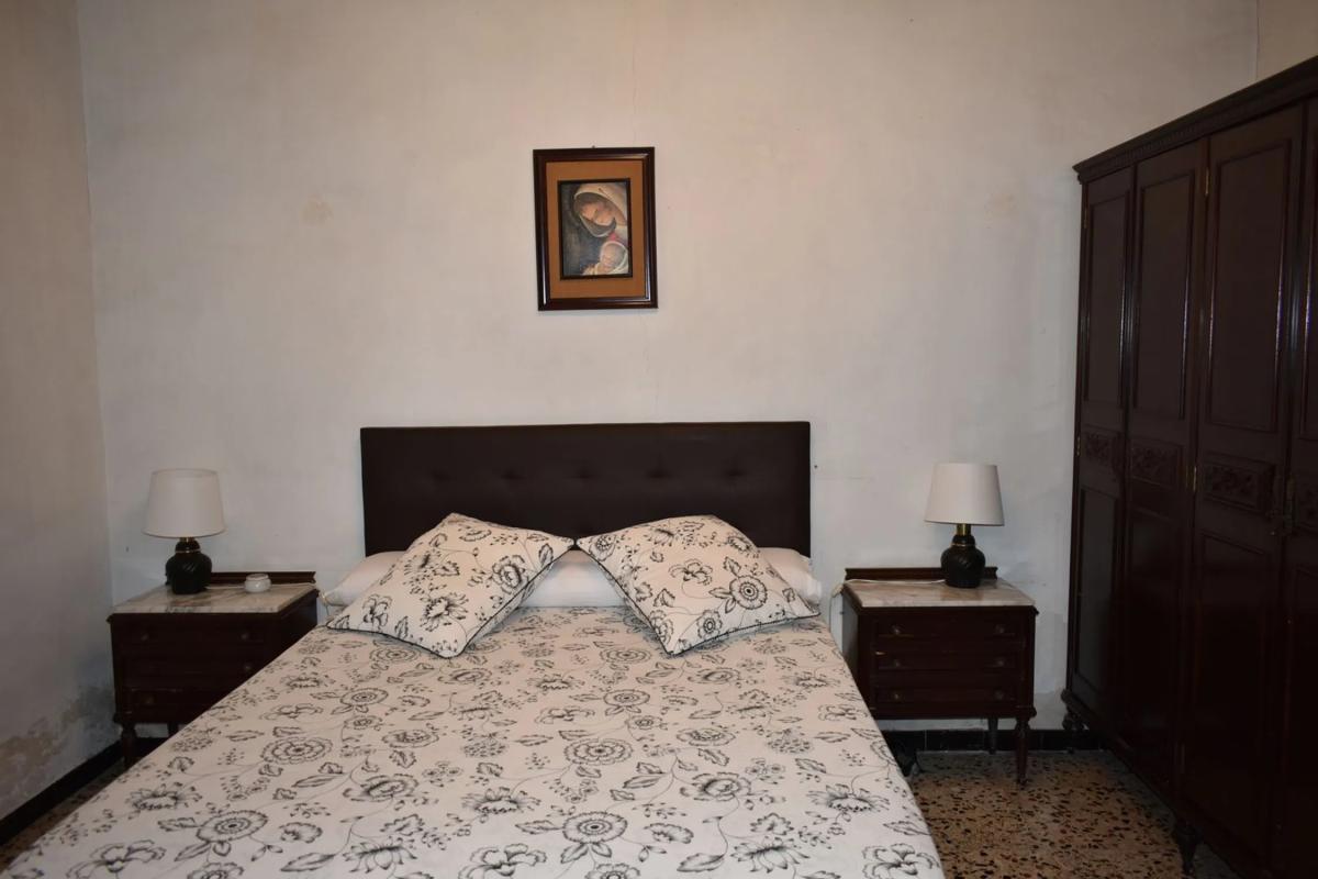 Properties for sale and rent in Spain photo 5