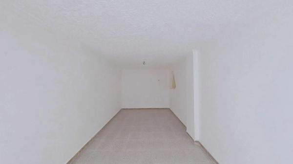 Piso en venta en Barrio San Crispín, Elche / Elx
 photo 3