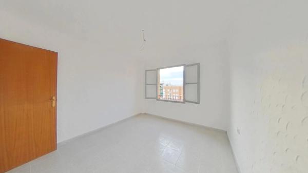 Piso en venta en Barrio San Crispín, Elche / Elx
 photo 4