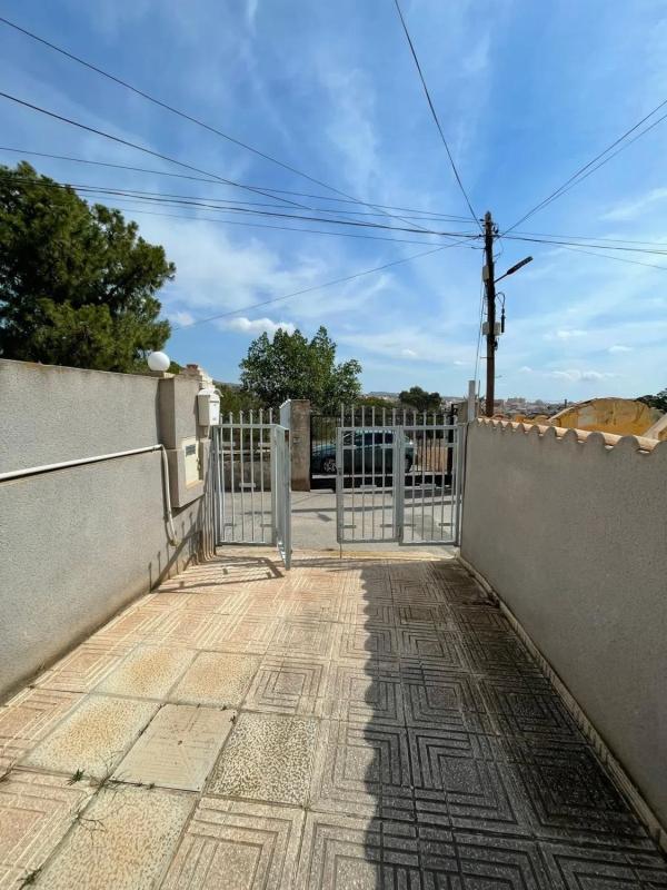 Properties for sale and rent in Spain photo 1