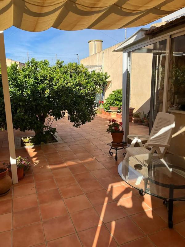 Properties for sale and rent in Spain photo 1