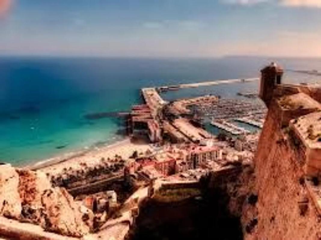 Properties for sale and rent in Spain photo 5