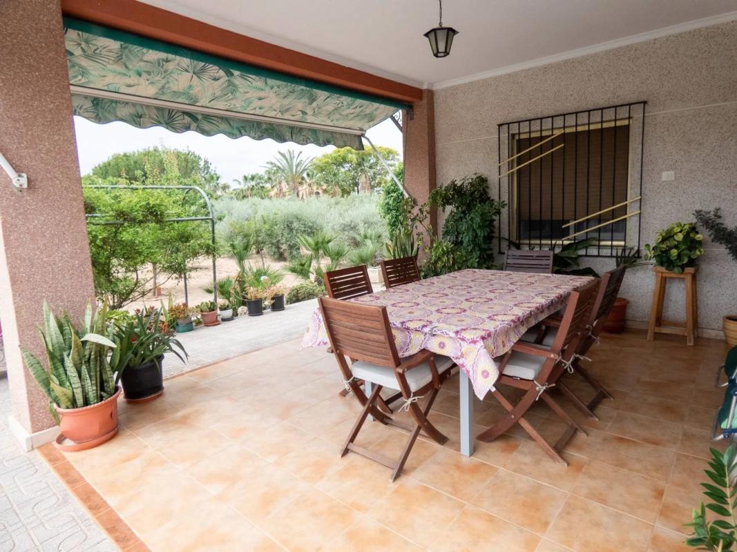 Properties for sale and rent in Spain photo 4