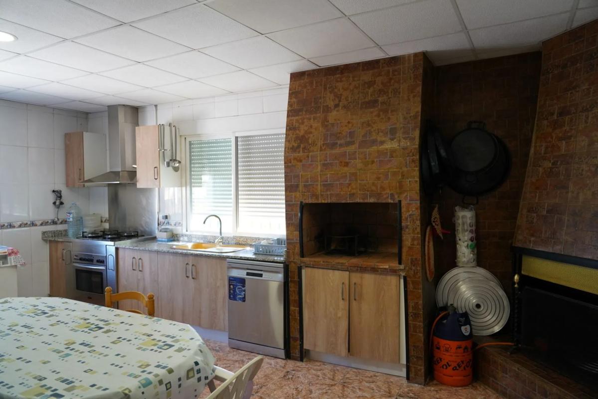 Properties for sale and rent in Spain photo 2