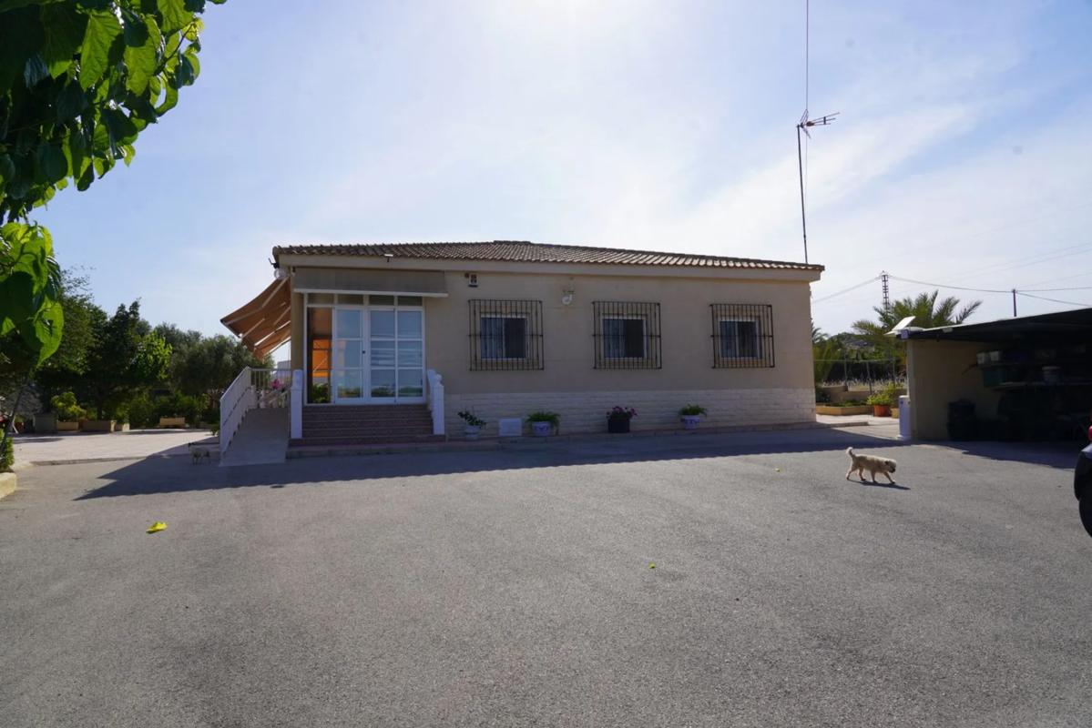 Properties for sale and rent in Spain photo 4