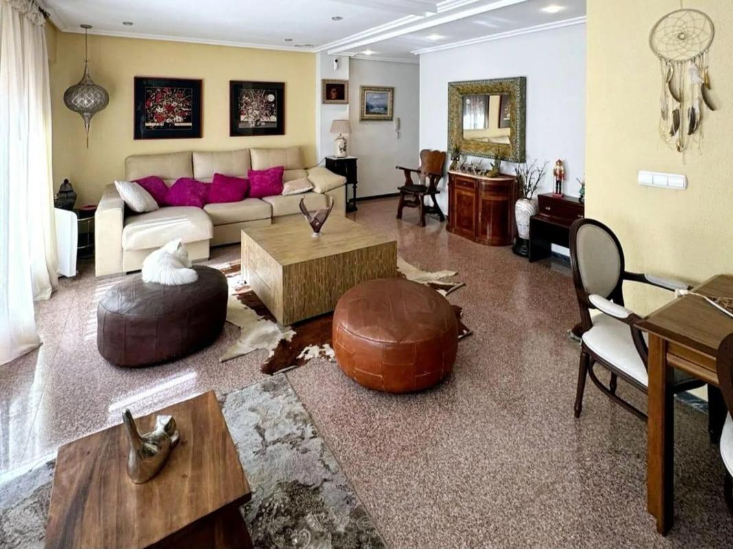 Venta de piso en Barrio Pont Nou-Corazón de Jesús, Elche / Elx
photo 1