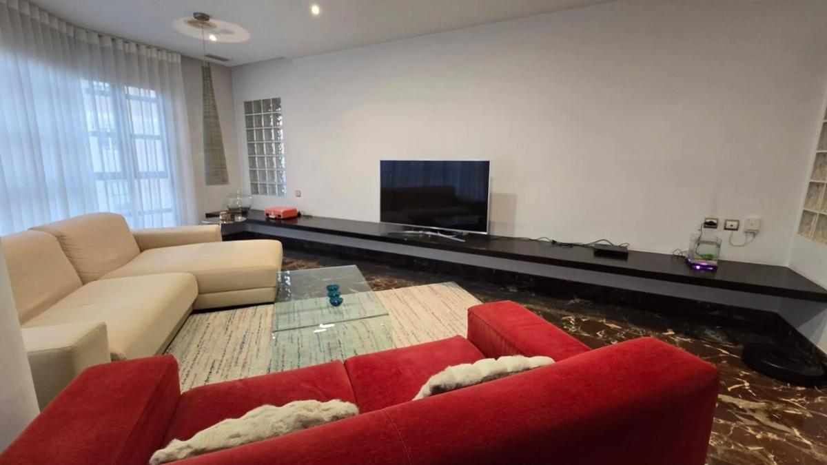 Venta de piso en Calle Poeta Miguel Hernandez, Elche / Elx
photo 2
