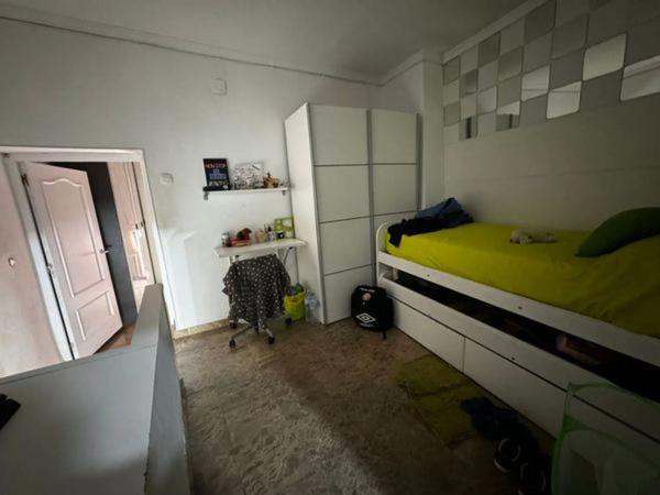 Chalet adosado en calle Sant Pere photo 4