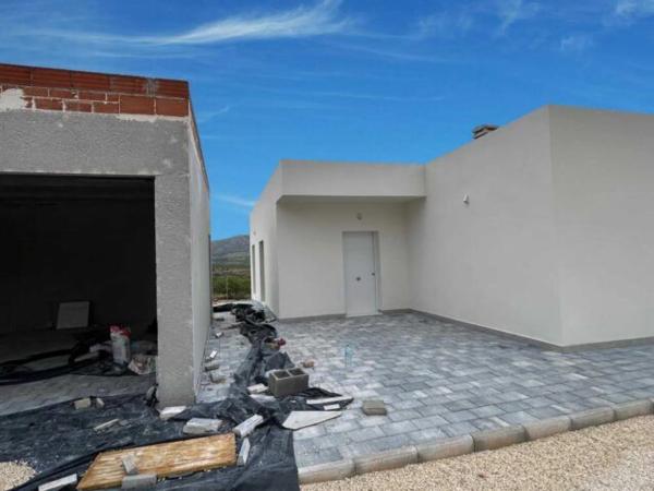 Chalet independiente en venta en Barrio Ensanche-Diputación, Alicante / Alacant thumbnail 2