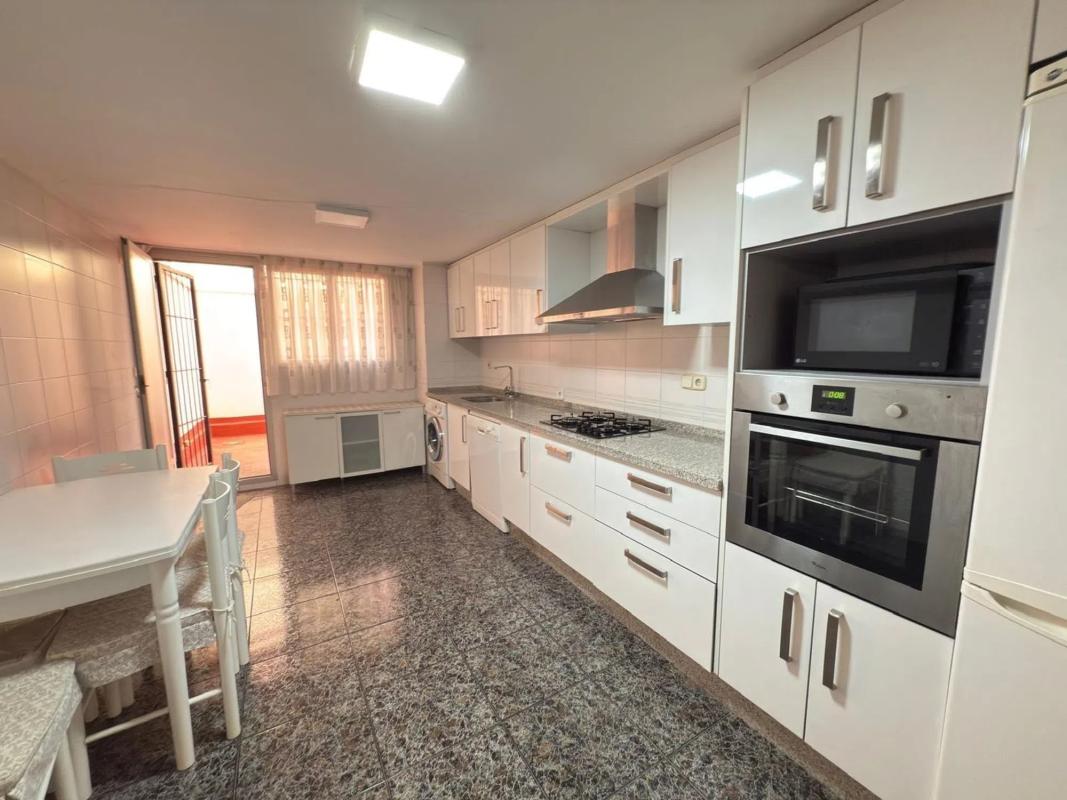 Sprzedaż mieszkania w Barrio Santo Domingo, Alicante / Alacant
 photo 4