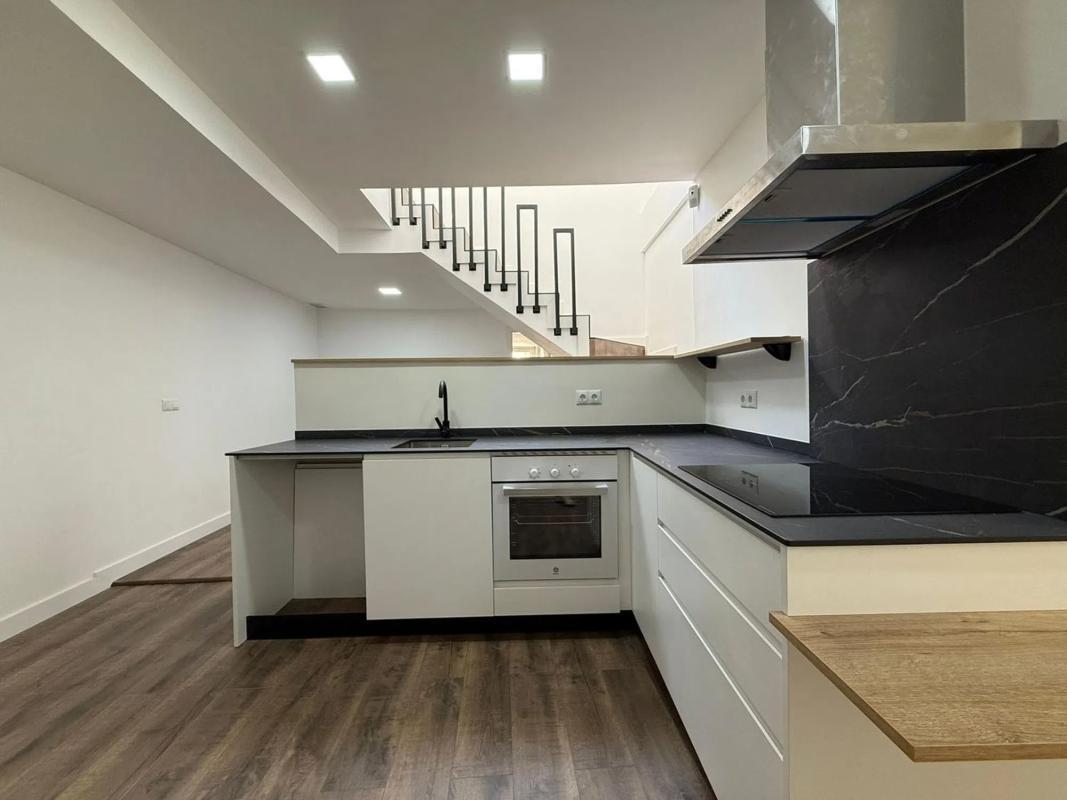 Продажа пентхауса на  Calle General Primo de Rivera, Аликанте / Алакант photo 4