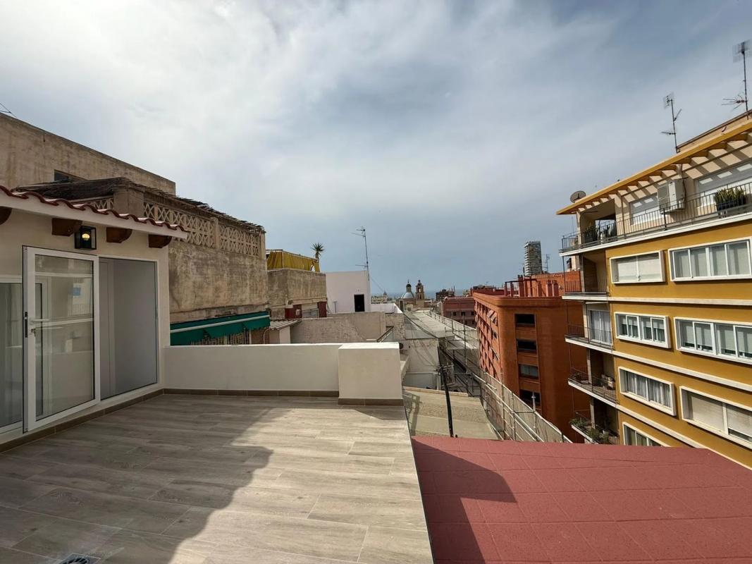 Продажа пентхауса на  Calle General Primo de Rivera, Аликанте / Алакант photo 5