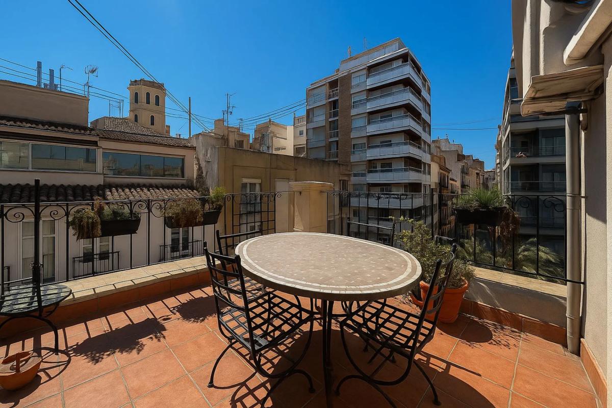 Продажа пентхауса на Plaza Nueva, Аликанте / Алакант photo 3