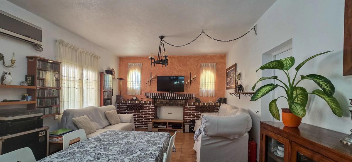Properties for sale and rent in Spain photo 3