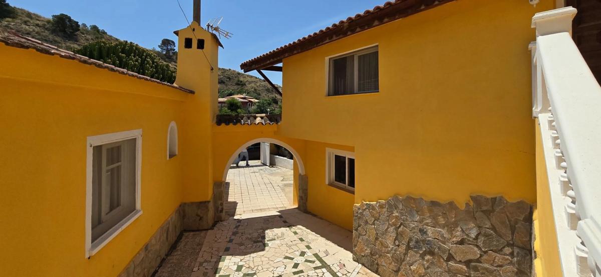 Properties for sale and rent in Spain photo 5