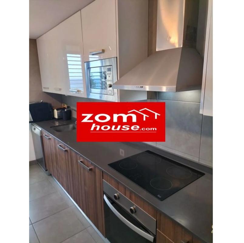 Продажа квартиры на Calle de Juan de la Cierva, Эль Кампельо
photo 1