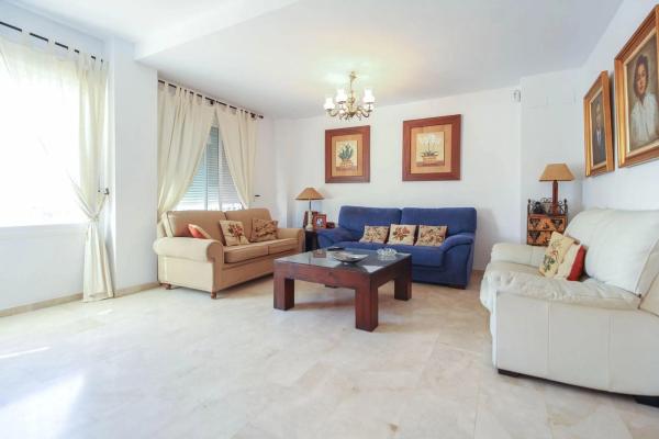 Chalet adosado en calle dels Morros Alts photo 4