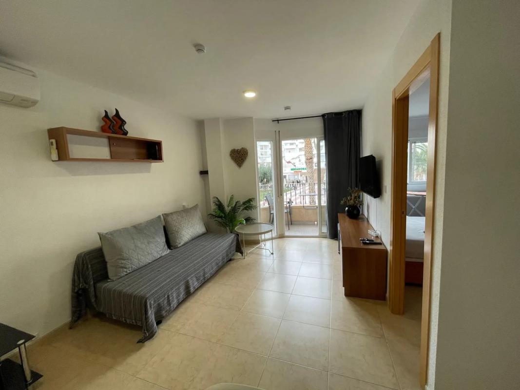 Sale of apartment in Calle Sant Pere s/n, El Campello
photo 2