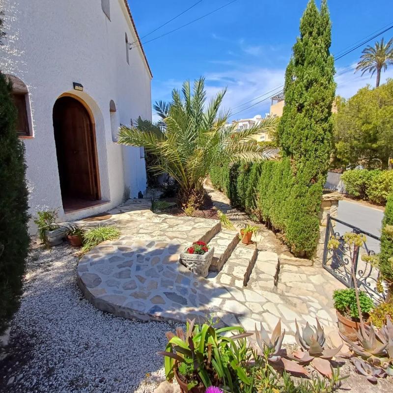 Propiedades en venta y alquiler en España photo 1