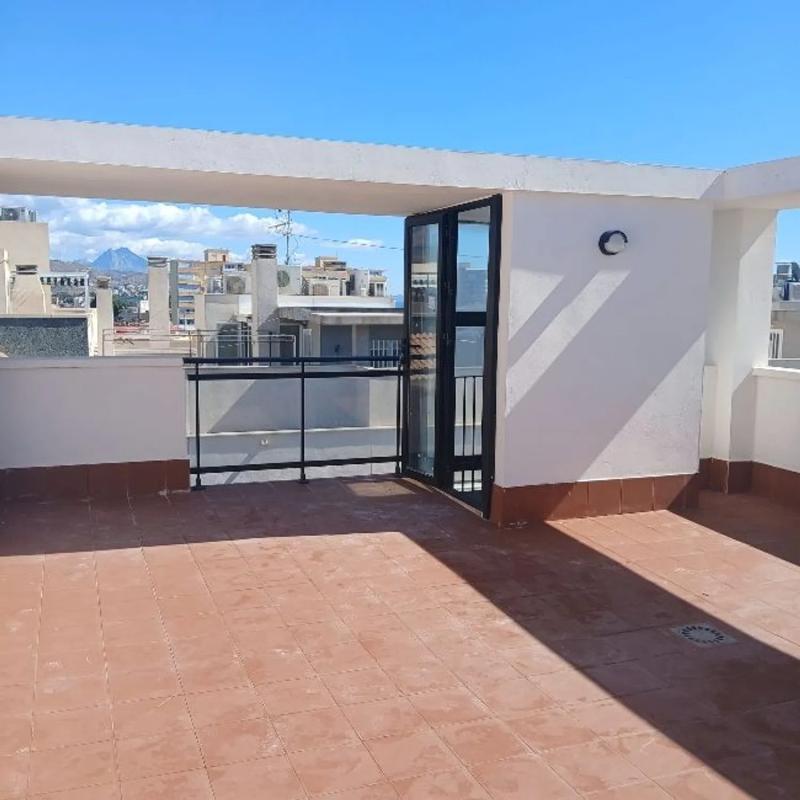 Penthouse sale in Calle del Pla de Sarrió, El Campello photo 2