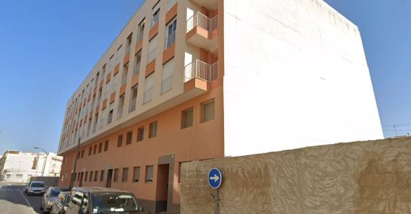 Квартира на продажу на  Calle de l'Almirall Roger de Lluria, Эль Кампельо photo 1