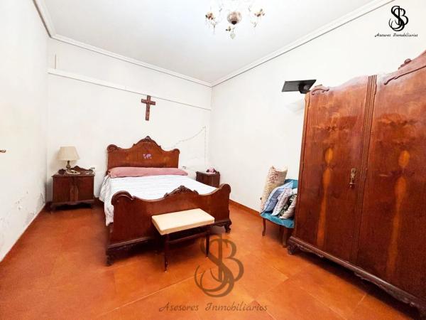 Casa independiente en avenida Gran Via Valencia thumbnail 1