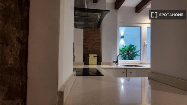 Estudio en alquiler en Carrer del Consell de Cent, Barcelona thumbnail 2