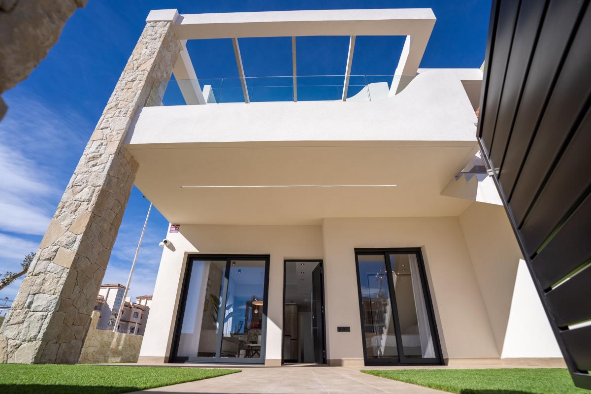 Obra nueva Thiar Village III en Pilar de la Horadada (Revista) photo 2