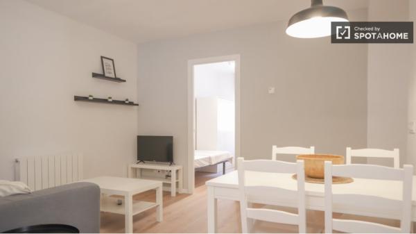 Piso en alquiler en C. Alejandrina Moran , Madrid thumbnail 1