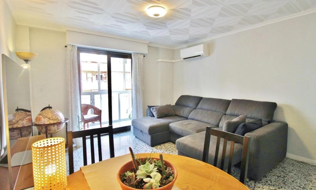 Продажа квартиры на Barrio Carolinas Altas, Аликанте / Алакант
photo 3