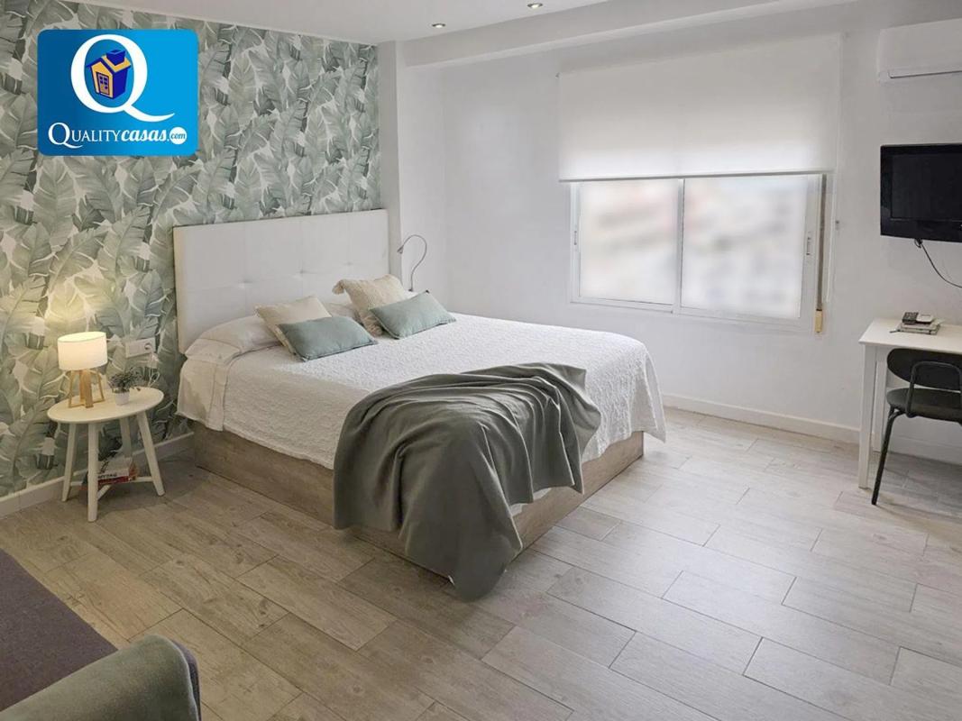 Sale of apartment in Barrio Centro Tradicional, Alicante
 photo 5