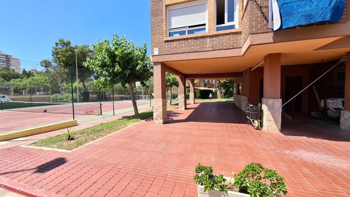 Sprzedaż mieszkania w Calle Trident, Alicante / Alacant
 photo 3