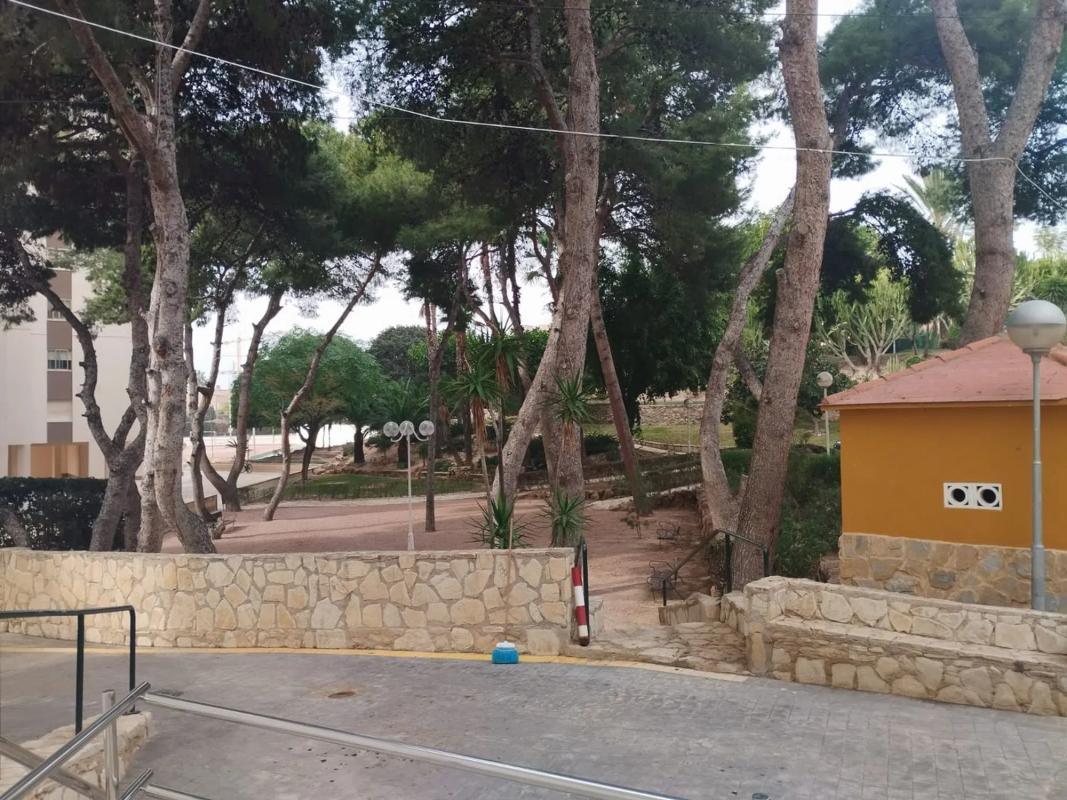 Venta de piso en Calle del Curricán, Alicante / Alacant
photo 1