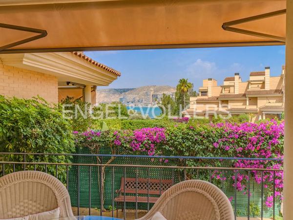Chalet adosado en calle Velero, 2 photo 1