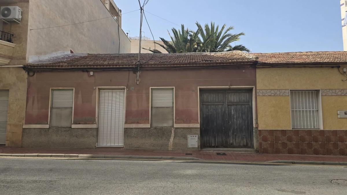 Land for sale in Guardamar del Segura, Alicante photo 1