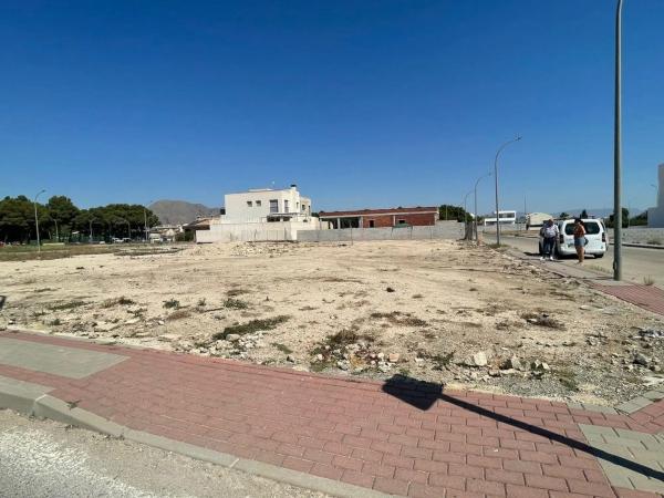 Terreno en calle Conservas la Niña del Segura thumbnail 3