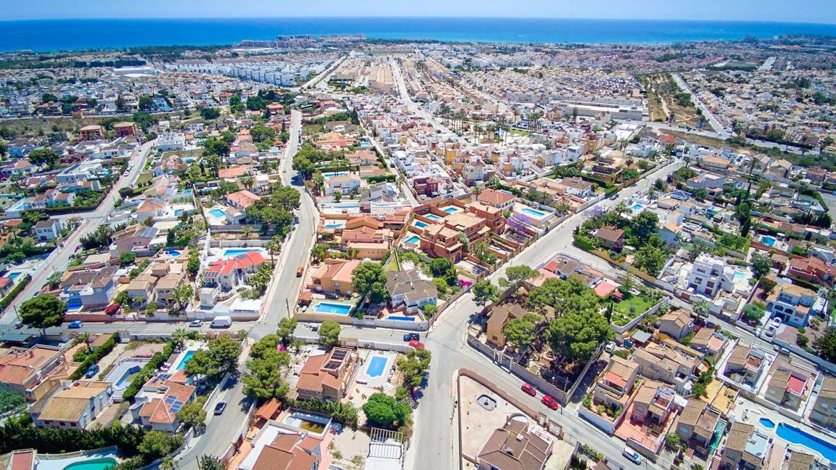 Terreno en venta en Torrevieja, Alicante photo 4