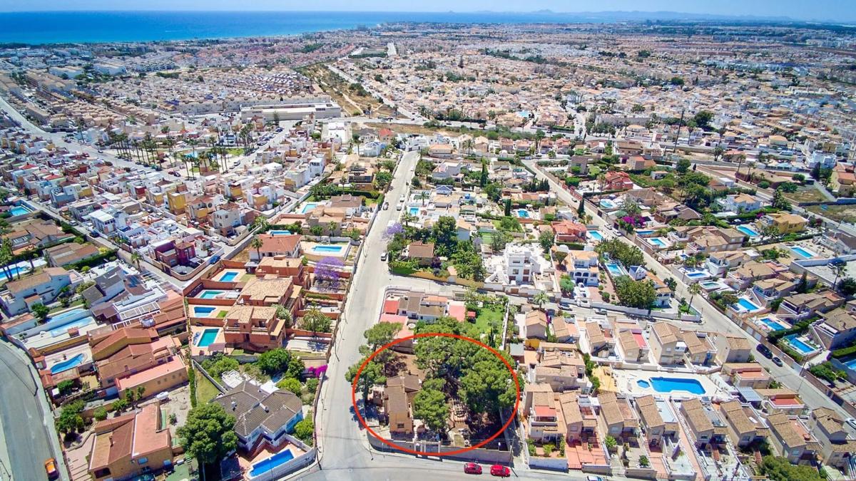 Terreno en venta en Torrevieja, Alicante photo 5
