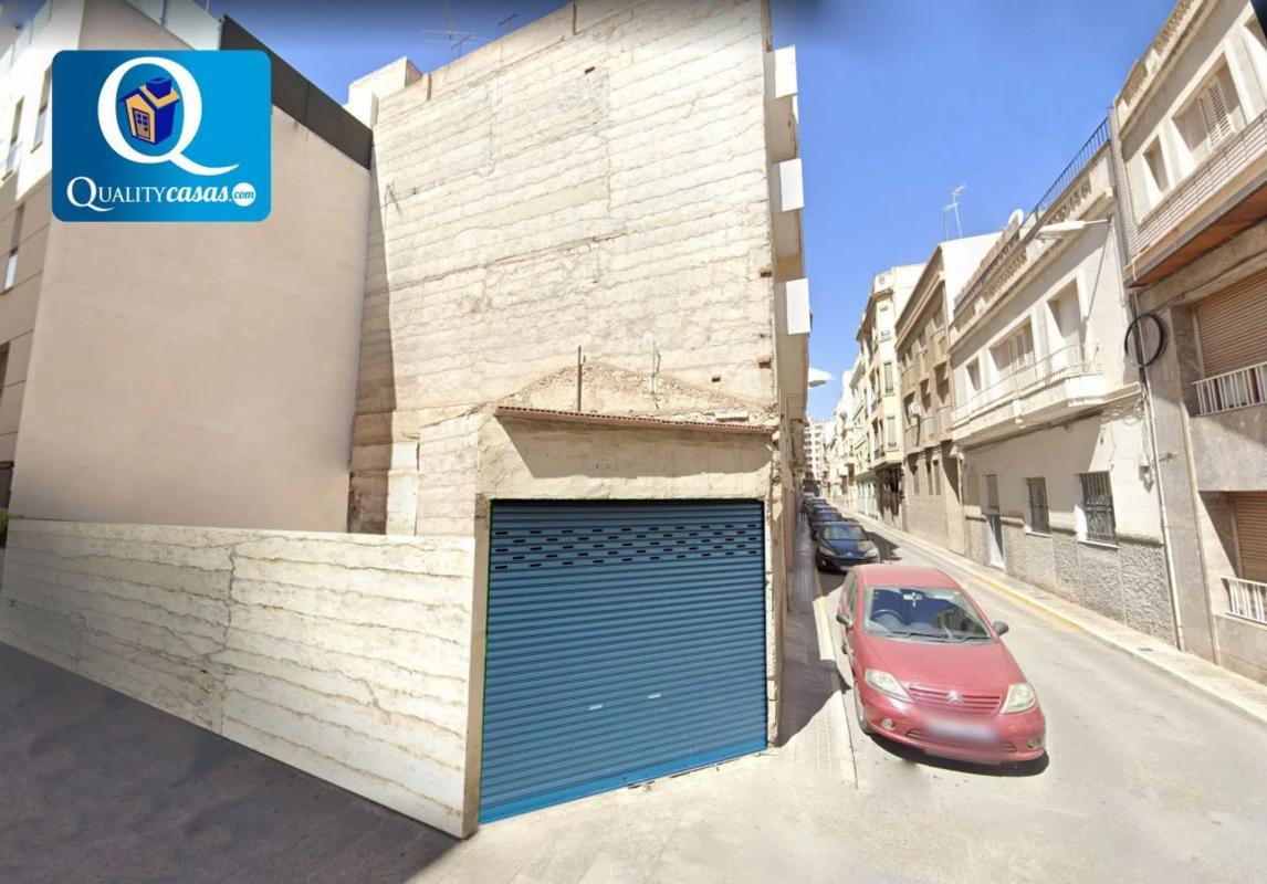 Terreno en venta en Elche / Elx, Alicante photo 1