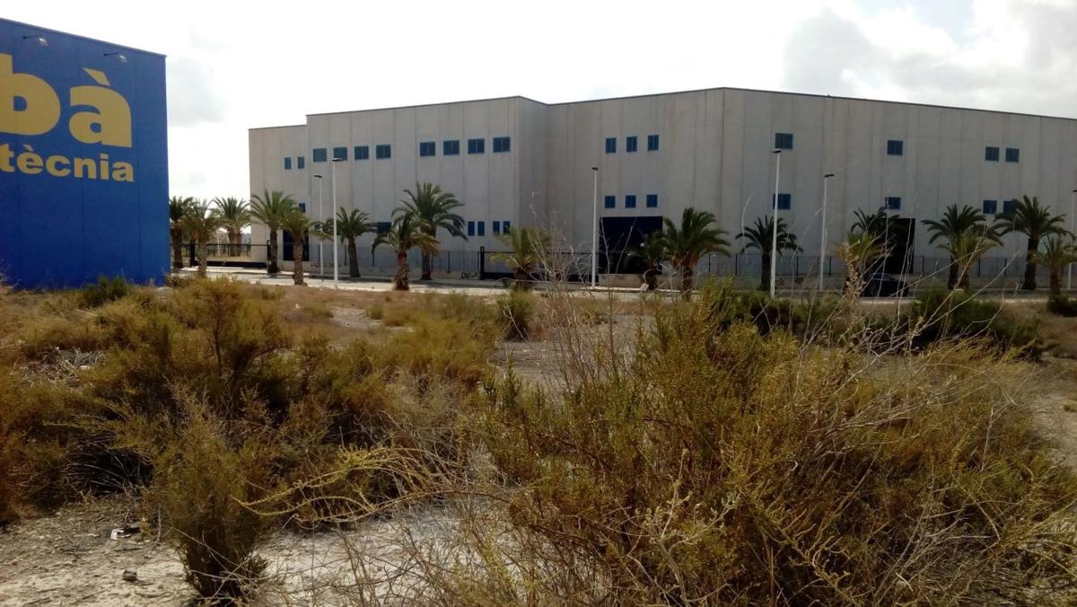 Terreno en venta en Elche / Elx, Alicante photo 2