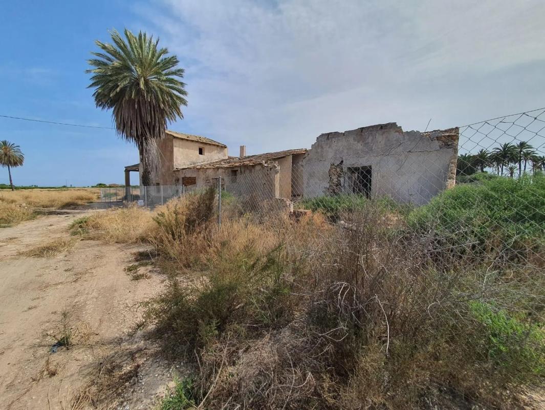 Terreno en venta en Elche / Elx, Alicante photo 4