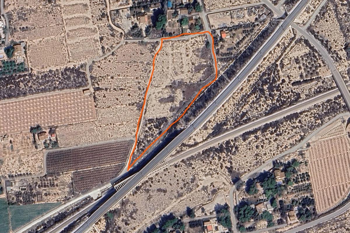 Land for sale in Crevillente, Alicante photo 1