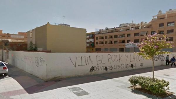 Terreno en calle Santa Cecilia photo 2