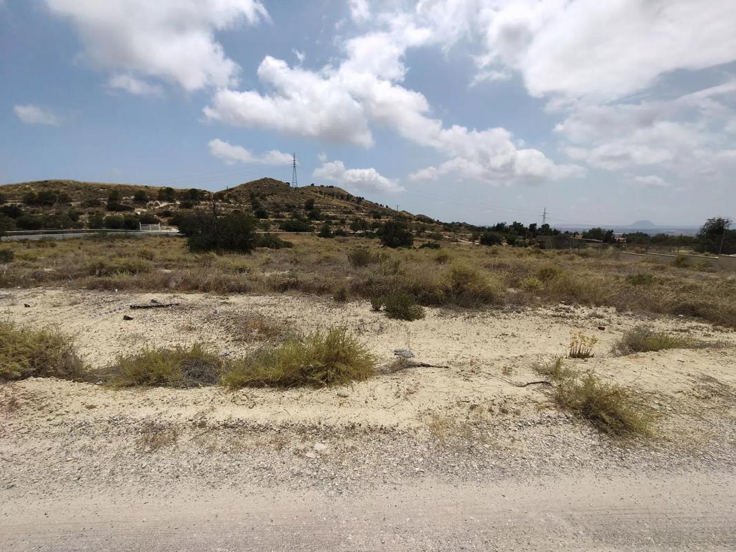Terreno en venta en Busot, Alicante photo 3