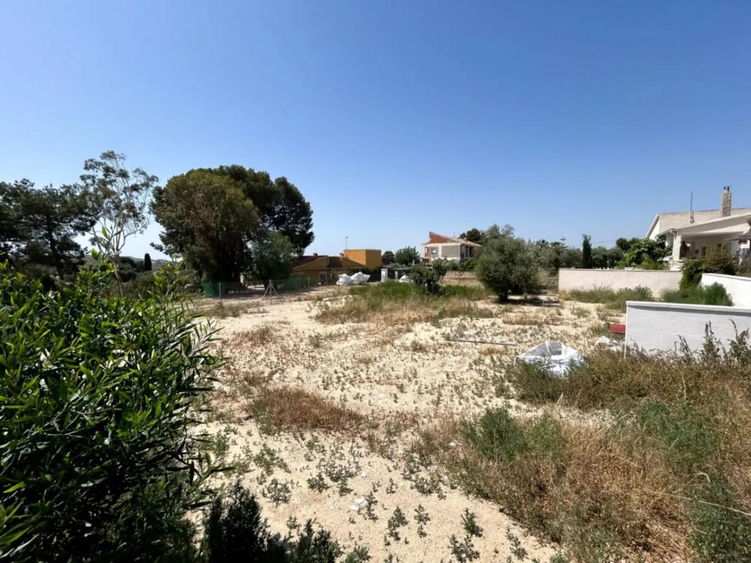 Terreno en venta en Busot, Alicante photo 2